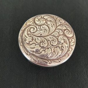 Sterling silver English trinket/ snuff container.